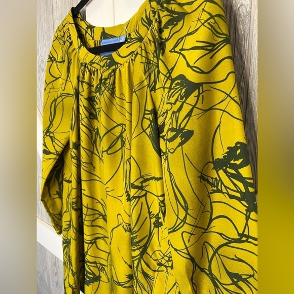 269. Simply Vera Wang Swoop Neck Blouse XS - Picture 3 of 5